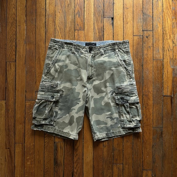 VTG Quicksilver Camo Cargo Shorts Men Size‎ 37 Paratrooper Military Y2K Green - Picture 1 of 11